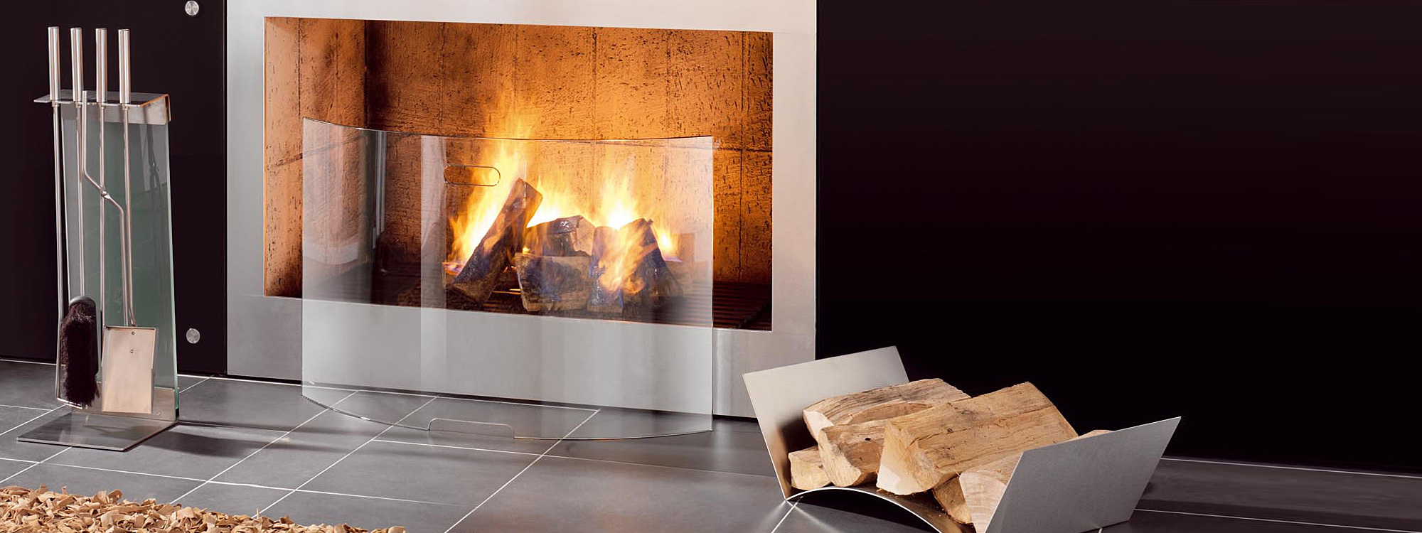 luxury-contemporary-design-glass-fire-screen-large