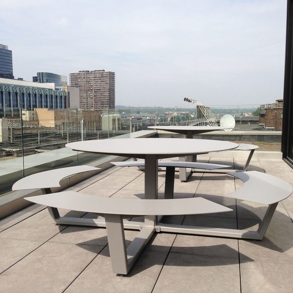 Image of La Grande Ronde minimalist picnic tables on rooftop terrace by Cassecroute