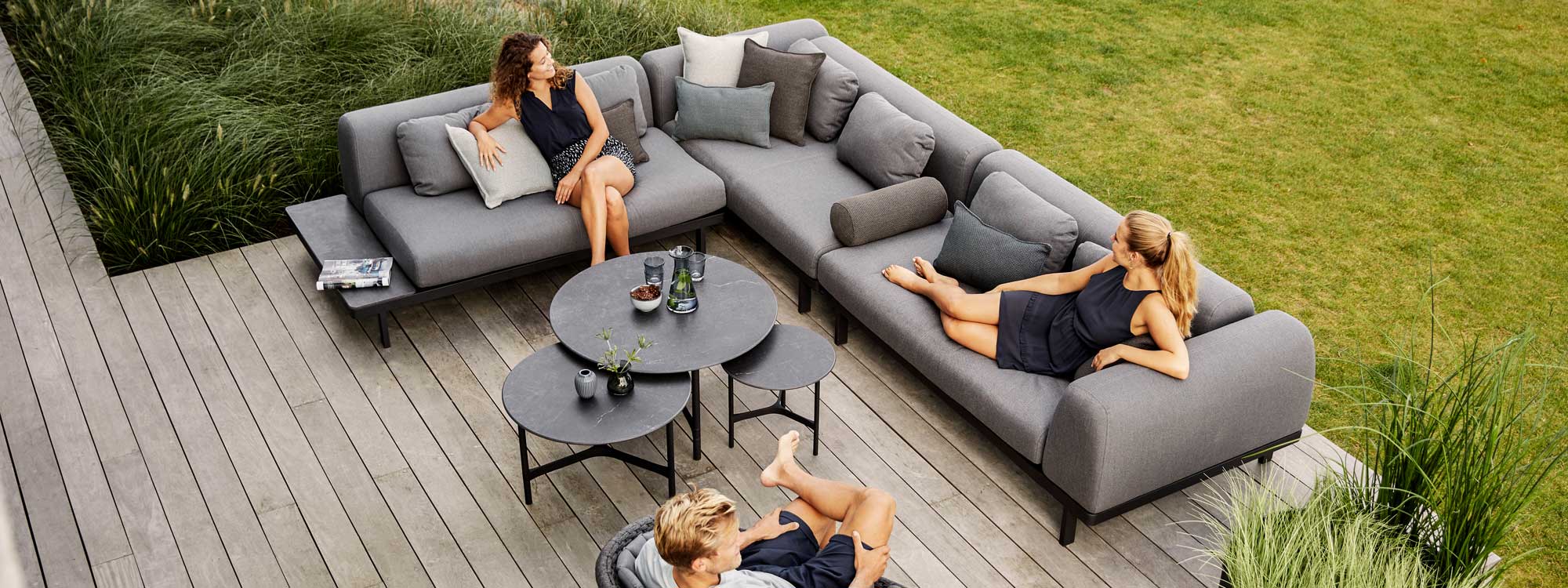 Space modern garden corner sofa is a luxury modular outdoor sofa in all-weather garden sofa materials by Cane-line garden furniture company