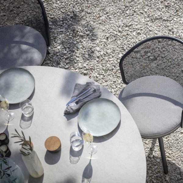 Branta circular garden table is a modern garden dining table in high quality outdoor furniture materials by Todus garden furniture company