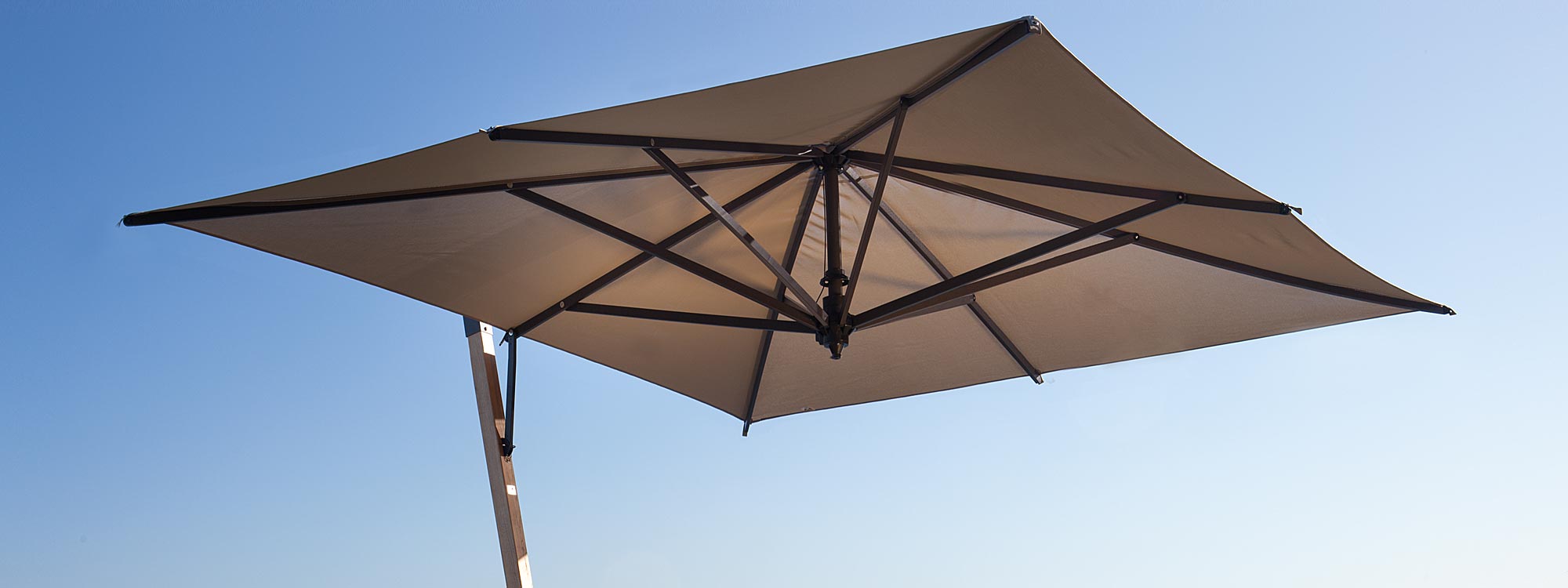Image of underside of FIM Capri cantilever parasol's square canopy and aluminium ribs