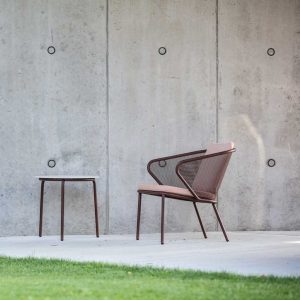 Condor modern garden easy chair in Rust-Brown colour finish designed by Studio Segers for Todus designer outdoor furniture company