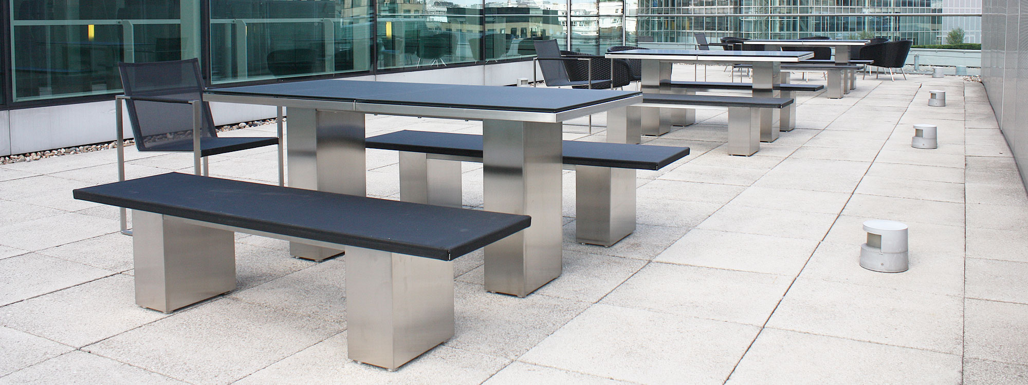 City of London outdoor furniture installation of FueraDentro Doble table and benches