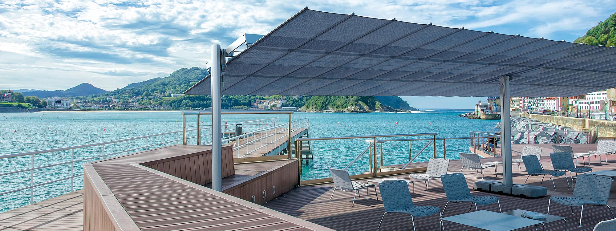 Flexy Large sun awning is a modern freestanding sunshade & retractable sun canopy by Riccardo Giovanetti for FIM luxury quality awning Co.