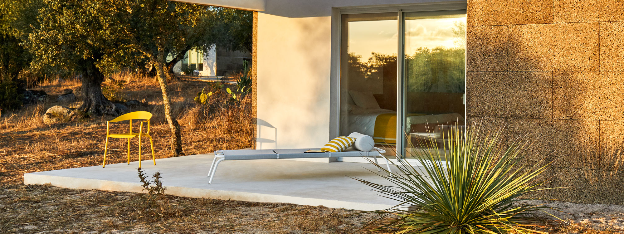 Genua modern sun bed is a designer sun lounger in luxury outdoor furniture materials by Mark Braun for Conmoto garden furniture company.