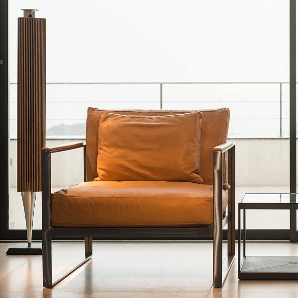 Monaco minimalist lounge furniture is a modern leather sofa set in luxury indoor furniture materials by Roshults Swedish Furniture