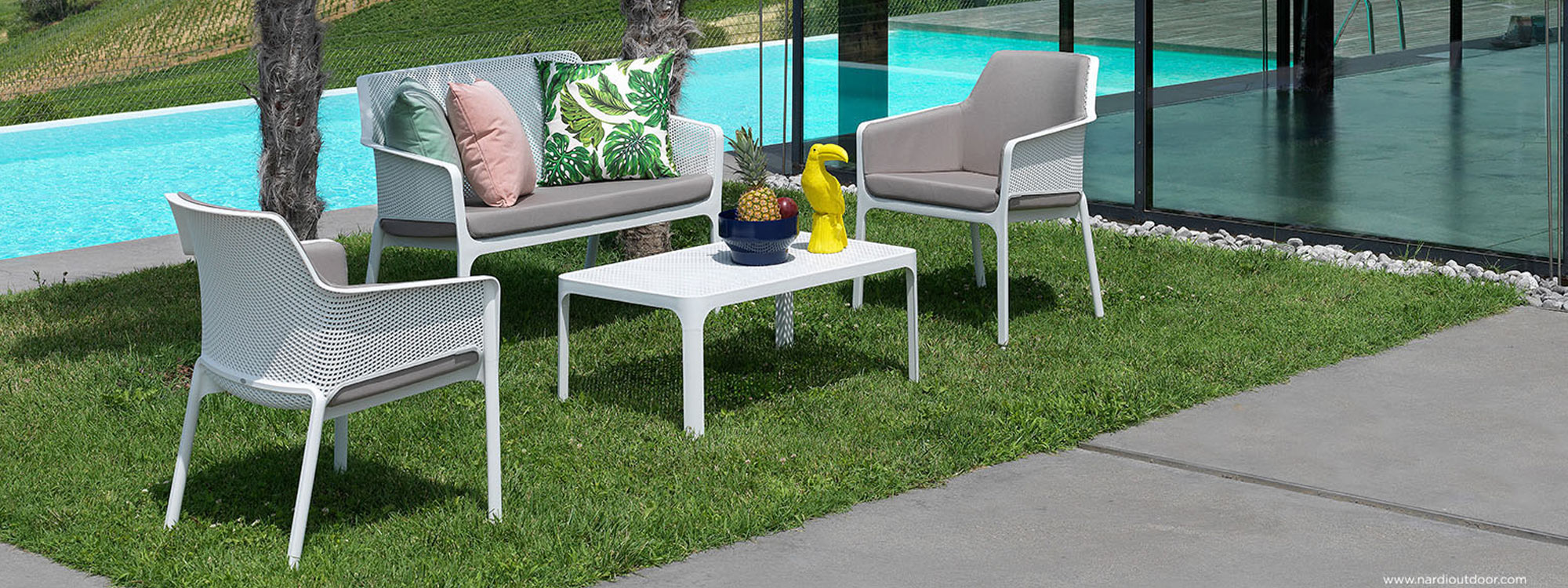 Image of Nardi Net stacking outdoor lounge furniture in white polypropylene