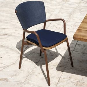 Piper garden chair is a modern outdoor dining chair in high quality outdoor furniture materials by Roda luxury exterior furniture