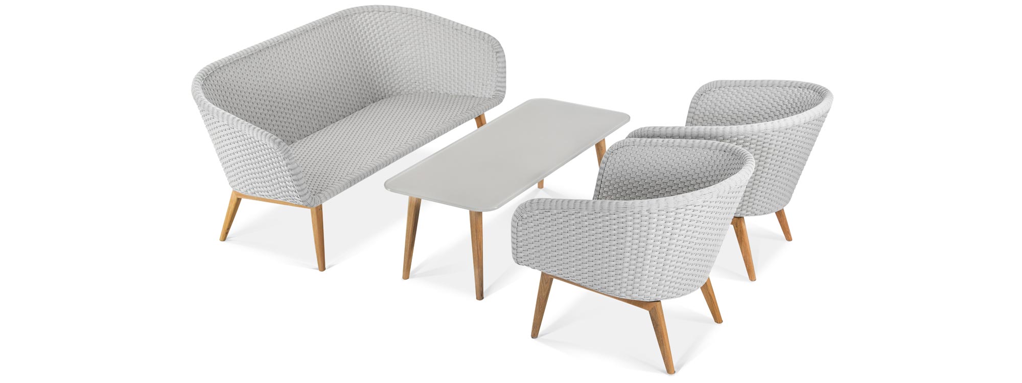 Shell exterior lounge set features retro design by Jan des Bouvrie for FueraDentro, Netherlands.