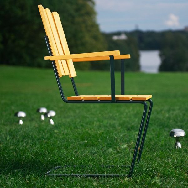 Image of side profile of A2 vintage garden chair by Grythyttan Stålmobler