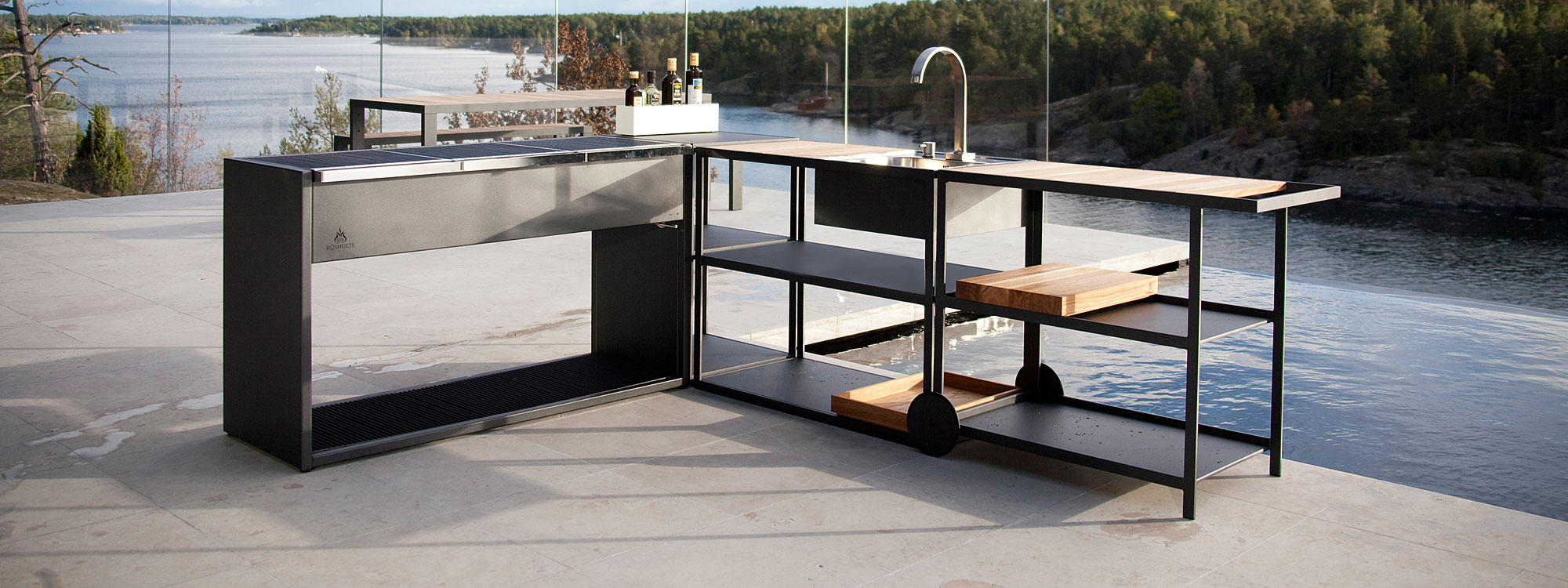 Image of Roshults Garden Trolley in anthracite aluminium with teak slatted top