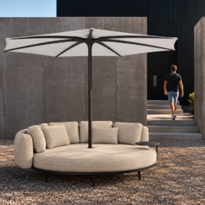 Image of Royal Botania Organix Lounge Set 06 daybed with Palma parasol