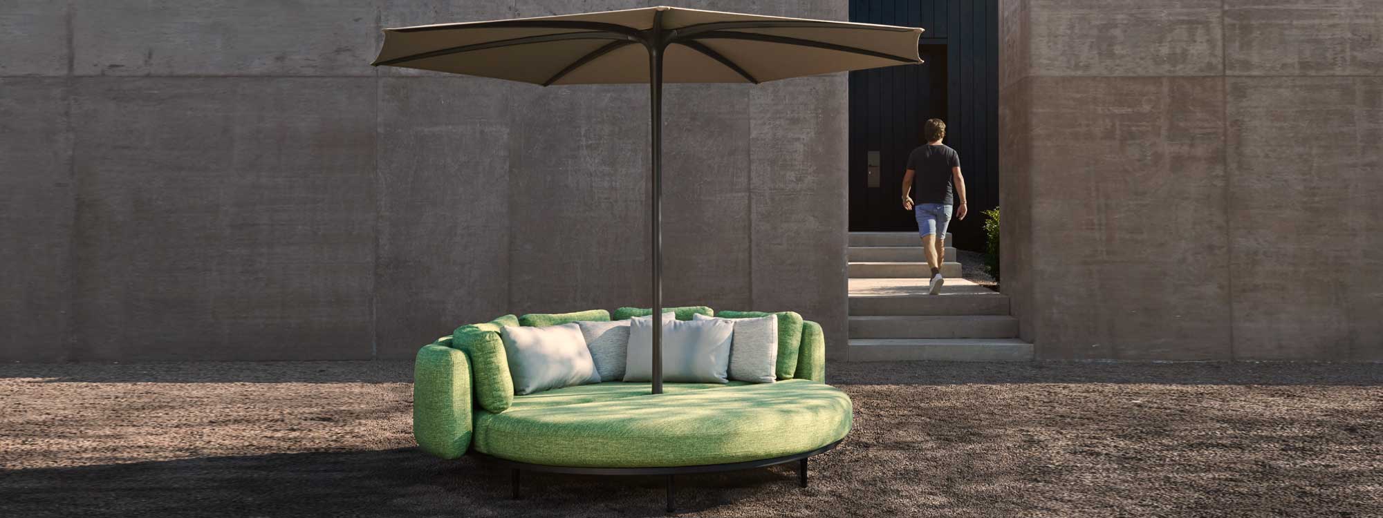 Image of Palma parasol & Organix garden day bed by Royal Botania
