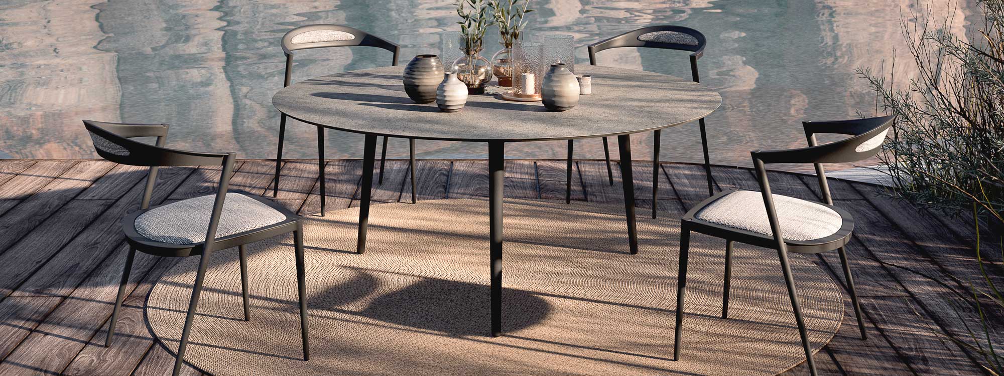 Image of circular Styletto garden table & chairs by Royal Botania
