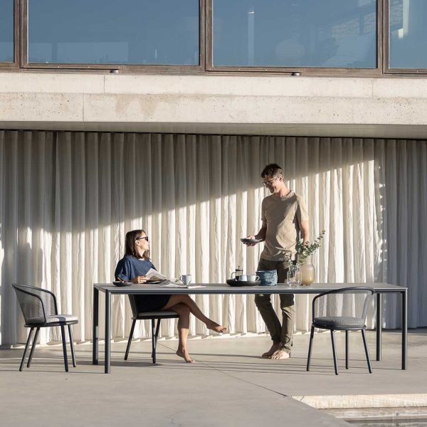 Alca garden tables & elegant outdoor dining tables with minimalist exterior table design by Studio Segers for Todus luxury garden furniture.