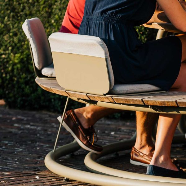 The Seat is a handy outdoor seat in high quality outdoor furniture materials by Wünder modern picnic furniture company, Belgium.