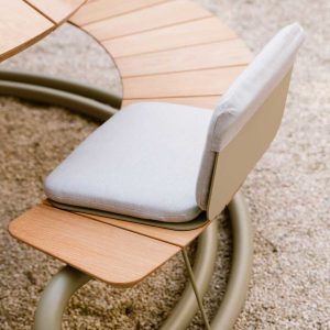 The Seat is a handy outdoor seat in high quality outdoor furniture materials by Wünder modern picnic furniture company, Belgium.