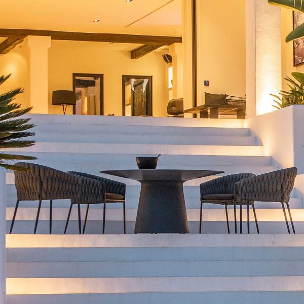 Fortuna Socks dining chair is a modern outdoor chair in luxury garden chair materials by Jati & Kebon chic garden furniture company.