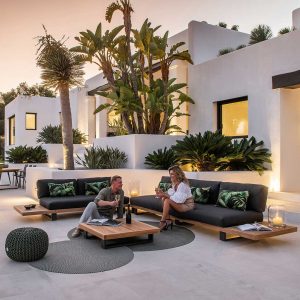 Truro Lounge FSC teak sofa is trendsetting outdoor furniture in luxury garden sofa materials by Jati & Kebon sustainable garden furniture company