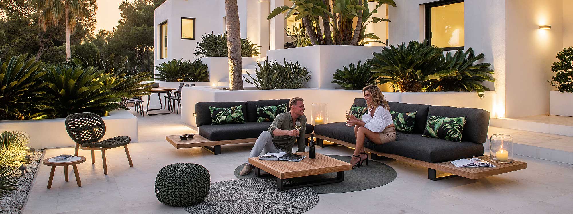 Truro Lounge teak sofa is trendsetting outdoor furniture in luxury garden sofa materials by Jati & Kebon sustainable garden furniture company