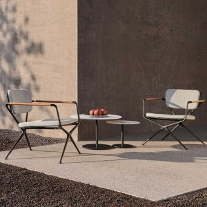 Royal Botania Exes garden chair features sober modern design, and is made in powder coated aluminium.