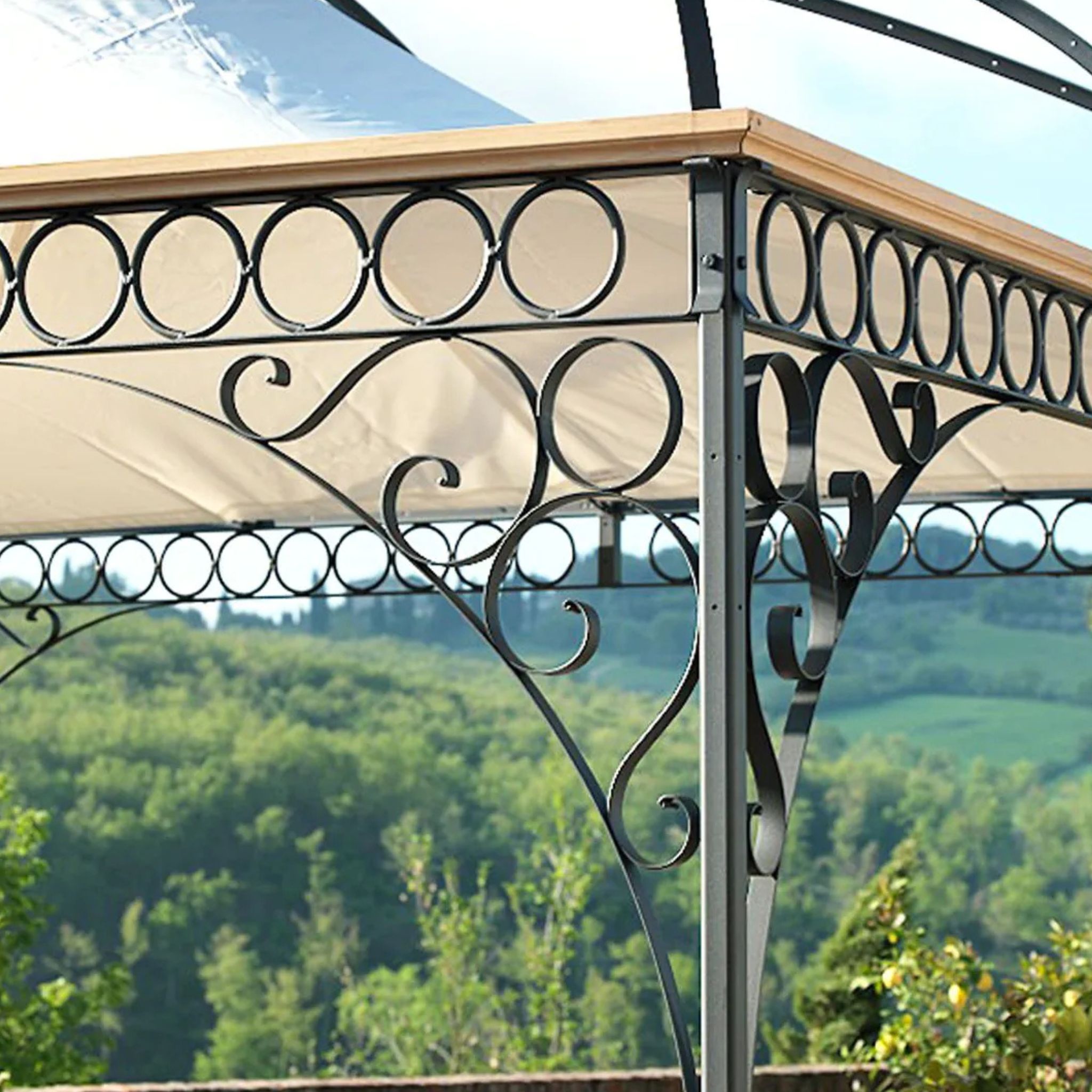 Image of decorative spandrels on corners of Tibisco luxury steel gazebo by Unopiu