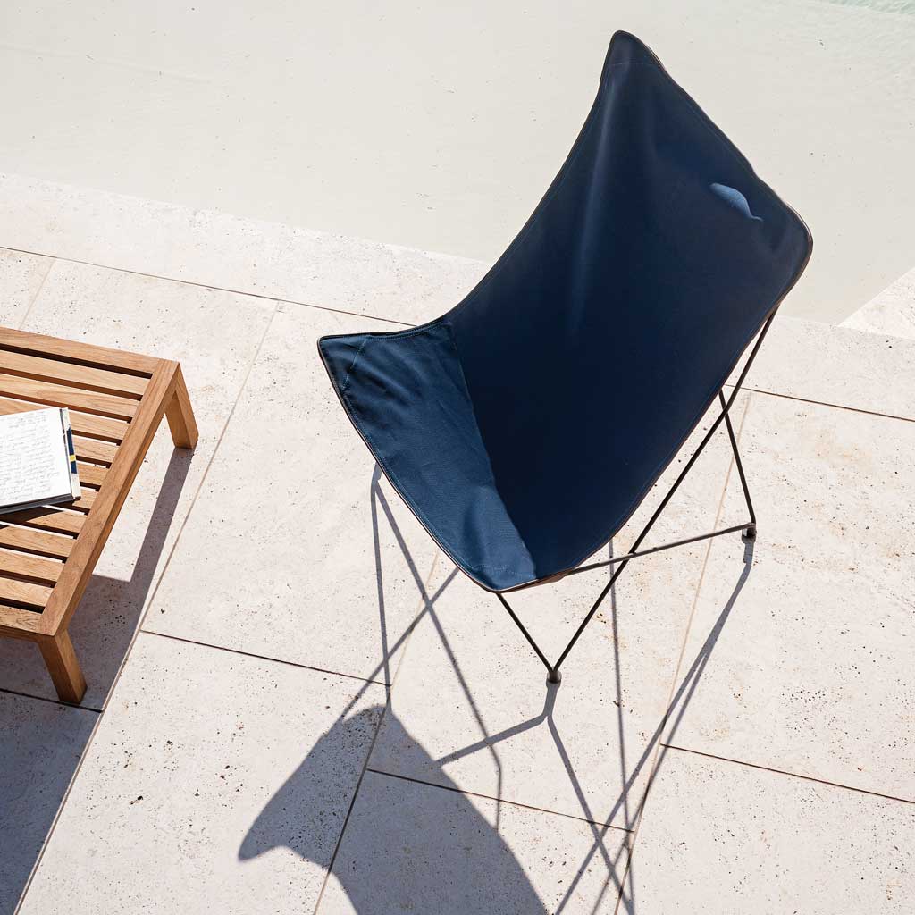 Lawrence outdoor butterfly chair is a modern garden lounge chair in high quality garden furniture materials by Roda Italian garden furniture